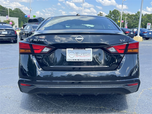 2023 Super Black Clearcoat Nissan Altima 2.5 SV FWD Sedan
