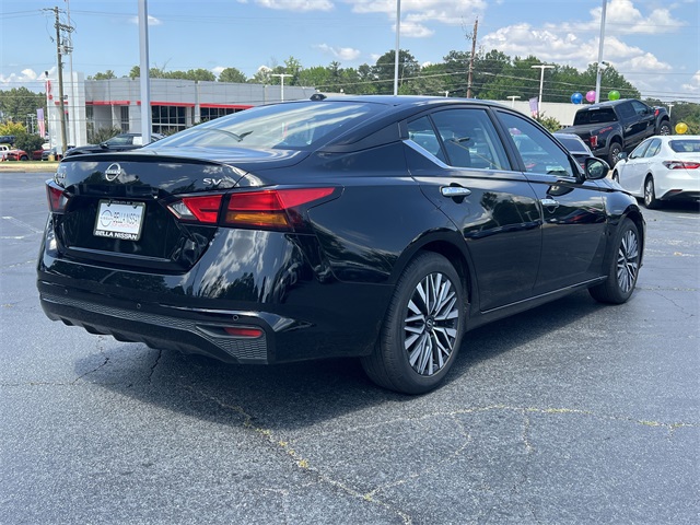 2023 Super Black Clearcoat Nissan Altima 2.5 SV FWD Sedan