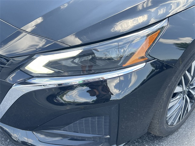 2023 Super Black Clearcoat Nissan Altima 2.5 SV FWD Sedan