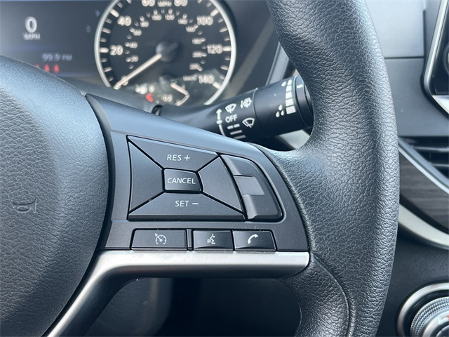 2023 Super Black Clearcoat Nissan Altima 2.5 SV FWD Sedan