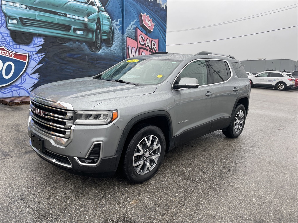 2023 GMC Acadia SLT's photo