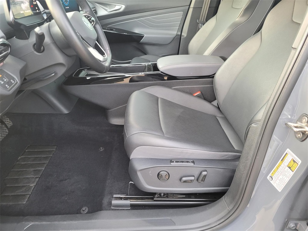 used 2023 Volkswagen ID.4 car, priced at $21,000