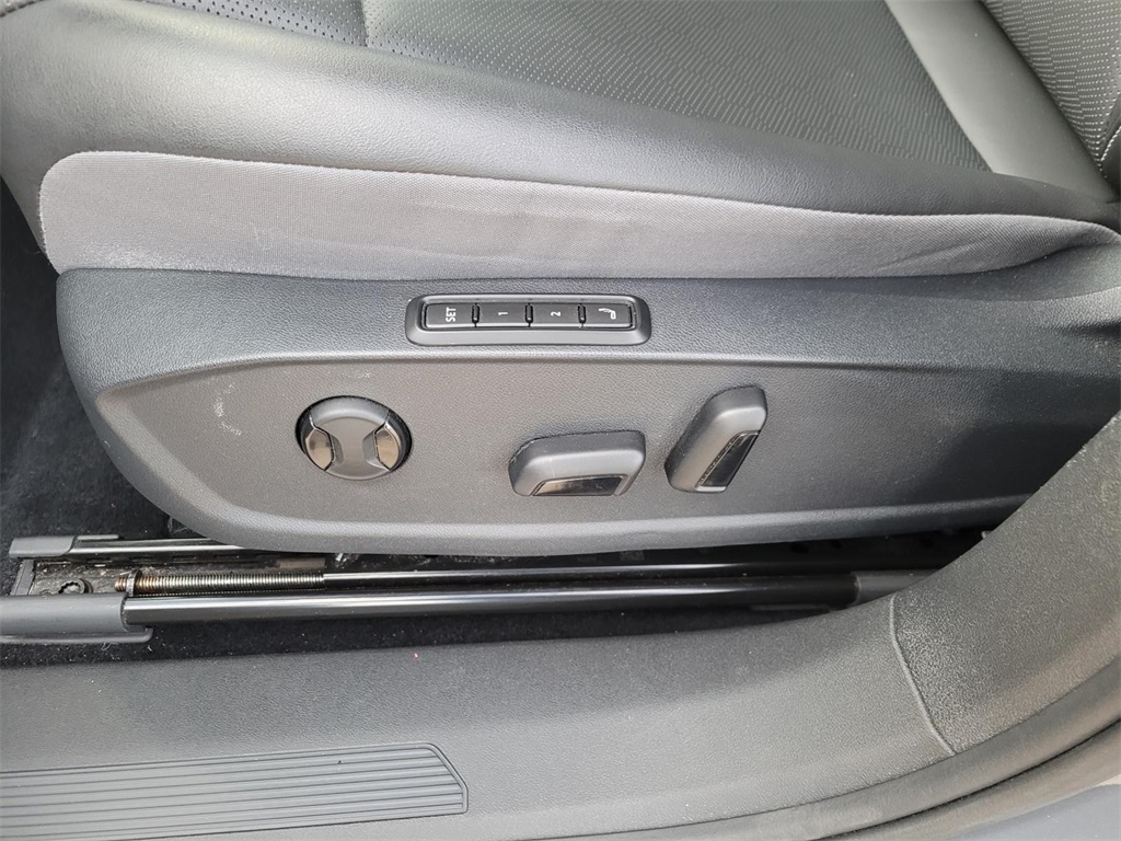 used 2023 Volkswagen ID.4 car, priced at $21,000