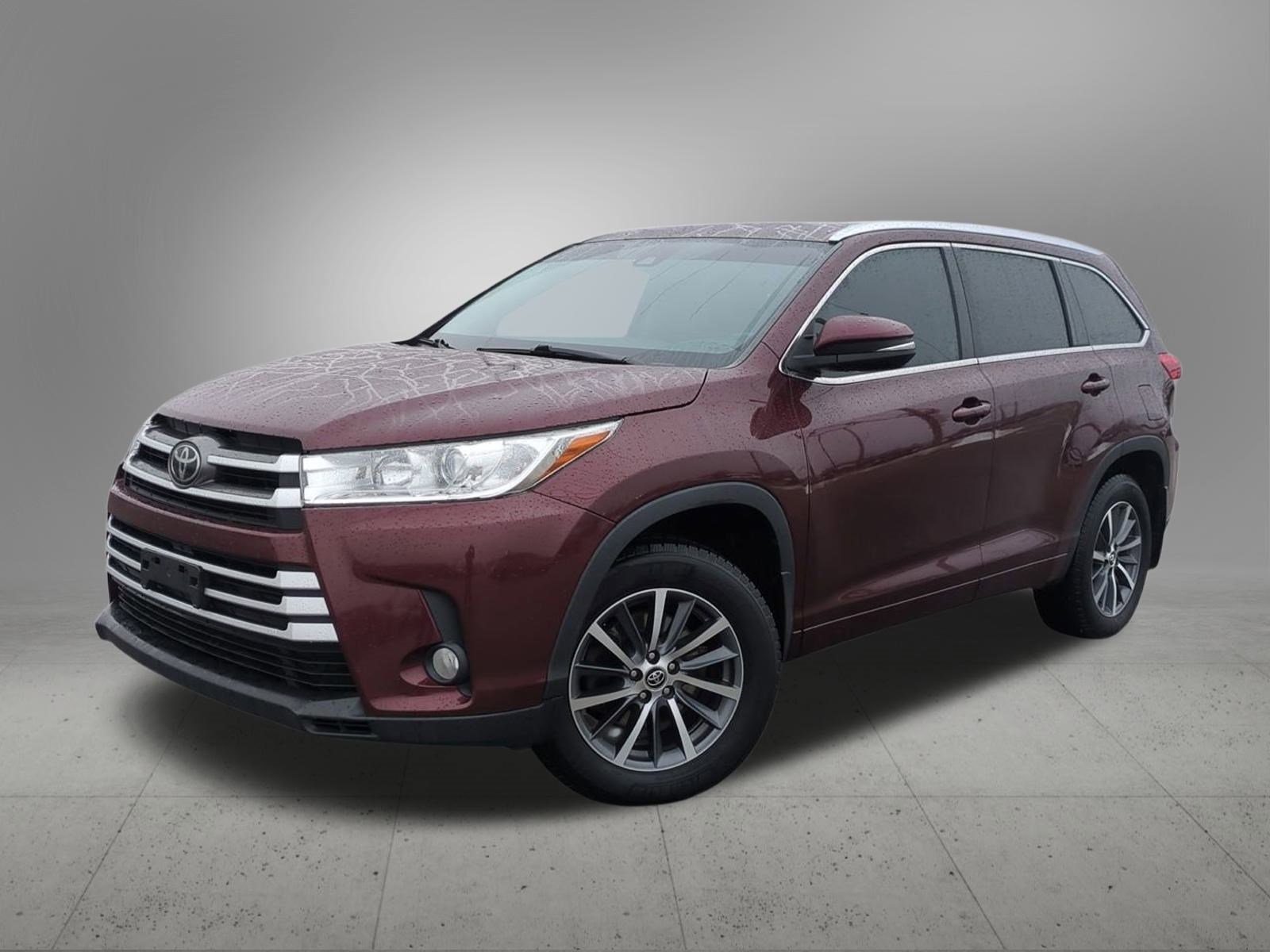 2017 Toyota Highlander XLE's photo