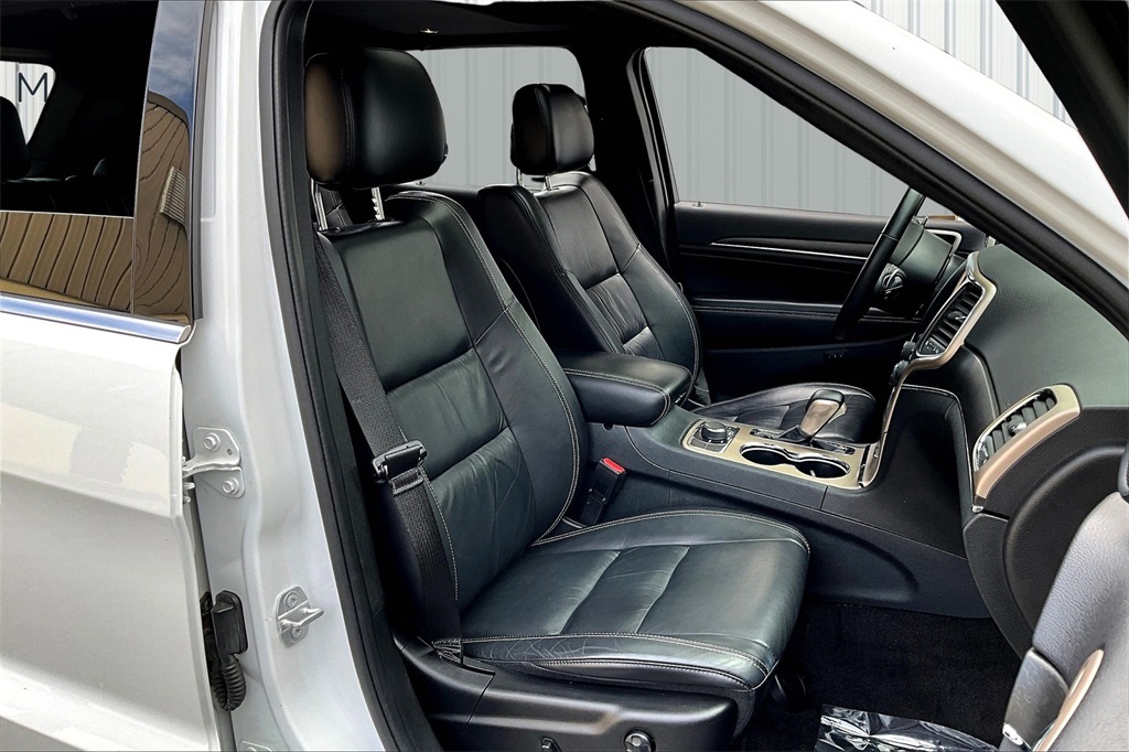 2016 Jeep Grand Cherokee Limited photo 26