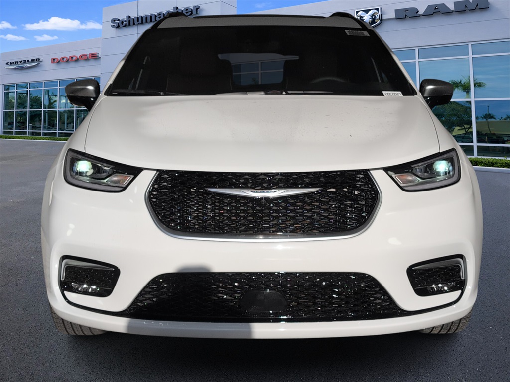 new 2026 Chrysler Pacifica car, priced at $52,550