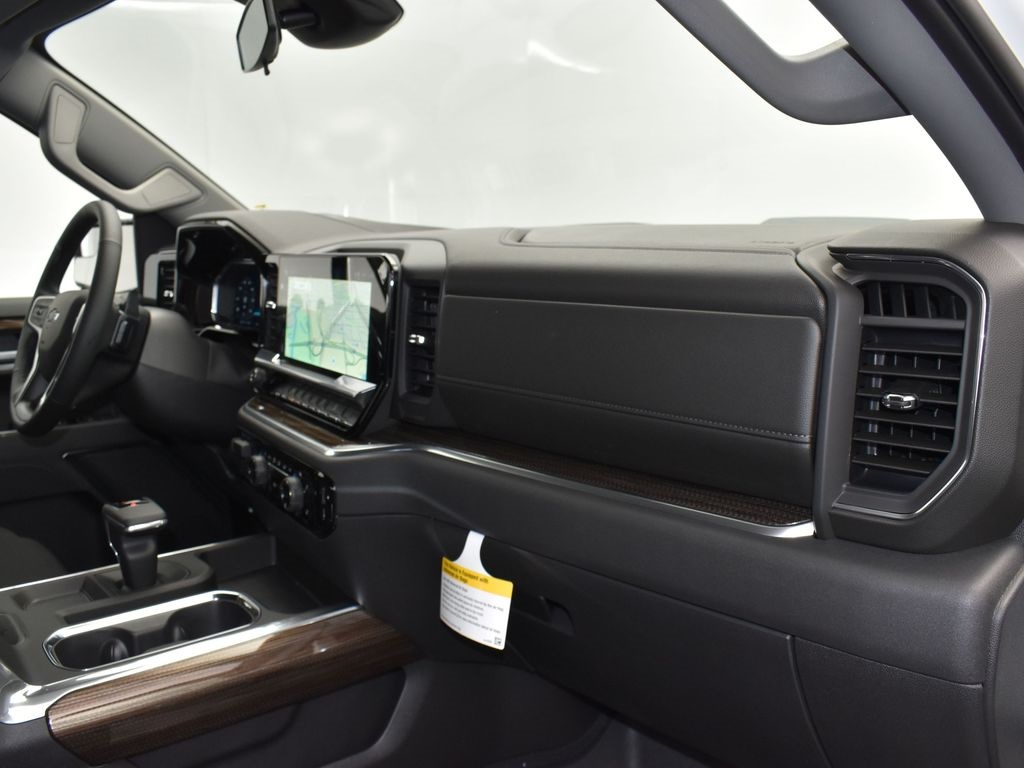 2025 Summit White Chevrolet Silverado 1500 LT Trail Boss 4X4 Truck
