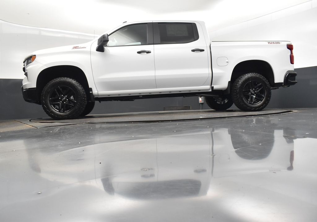 2025 Summit White Chevrolet Silverado 1500 LT Trail Boss 4X4 Truck
