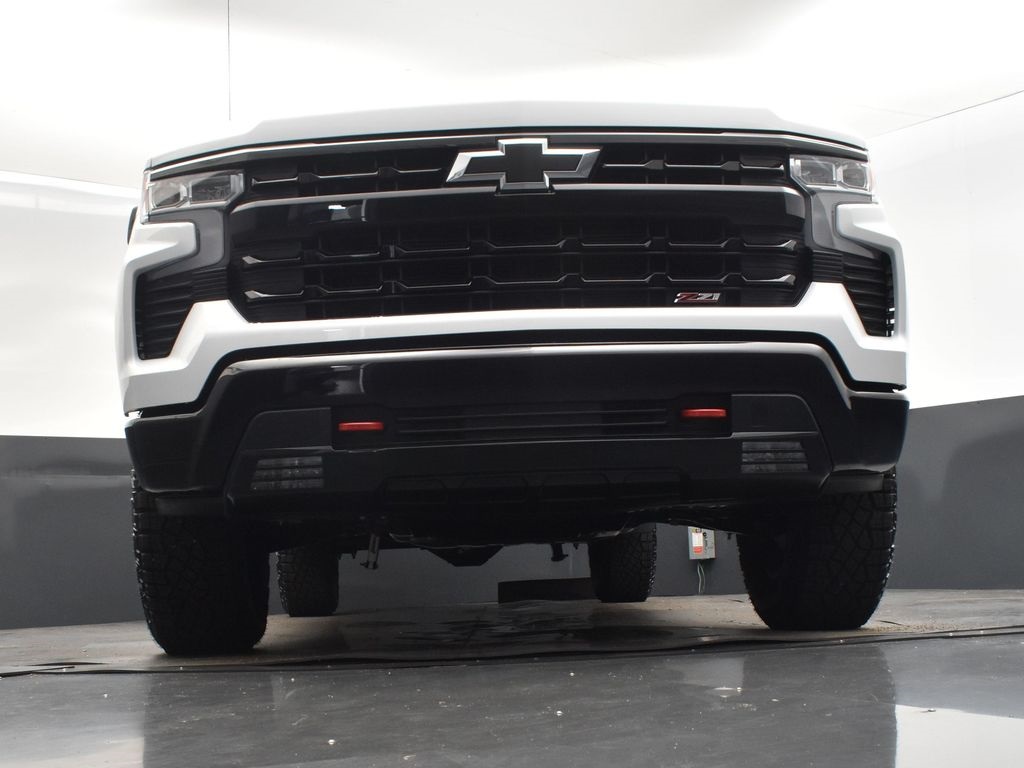 2025 Summit White Chevrolet Silverado 1500 LT Trail Boss 4X4 Truck