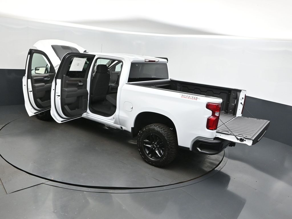 2025 Summit White Chevrolet Silverado 1500 LT Trail Boss 4X4 Truck