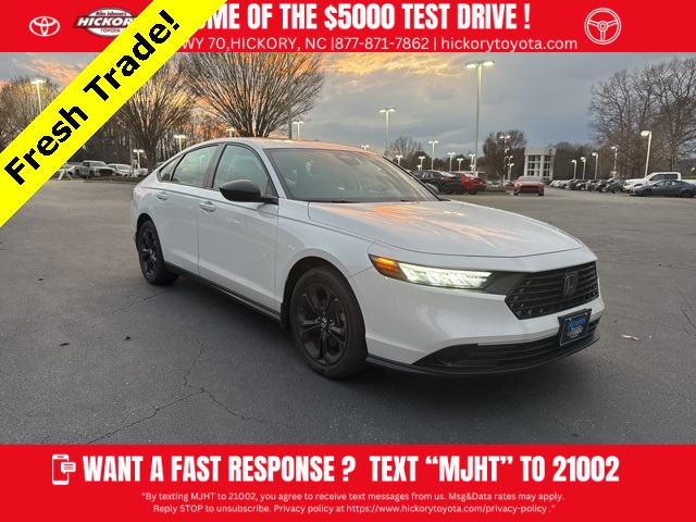 2025 Honda Accord SE's photo