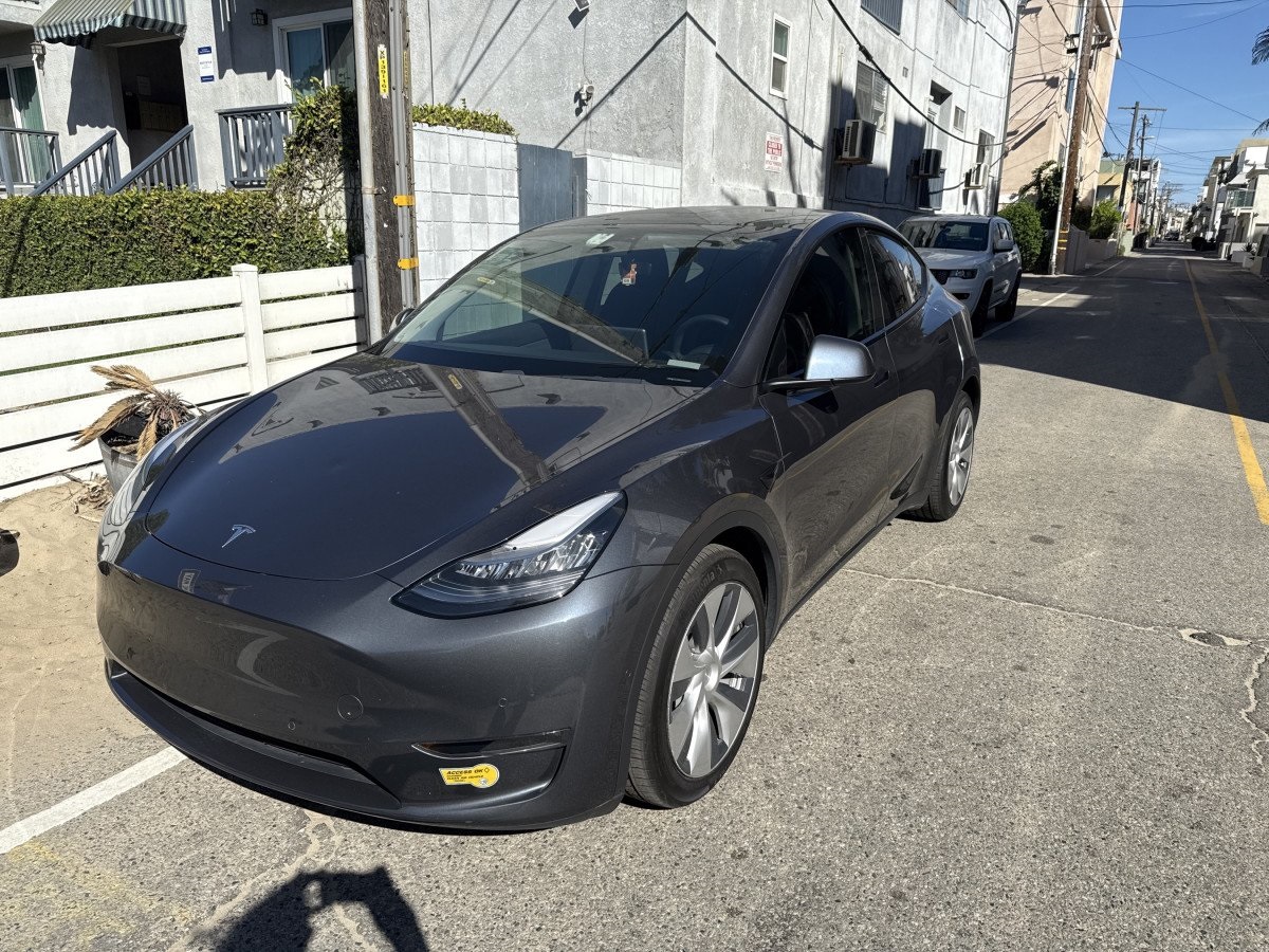 Used 2021 Tesla Model Y Long Range with VIN 5YJYGDEE4MF062681 for sale in Vacaville, CA
