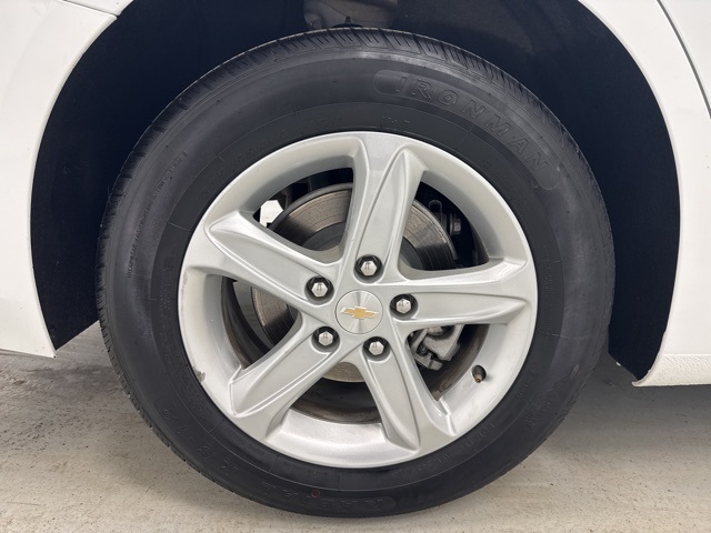 used 2024 Chevrolet Malibu car, priced at $17,988