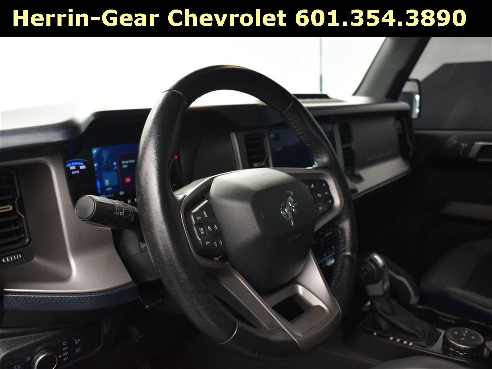 2021 Ford Bronco First Edition photo 12