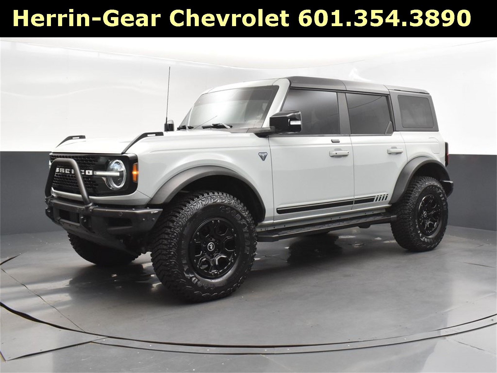 2021 Ford Bronco First Edition photo 3
