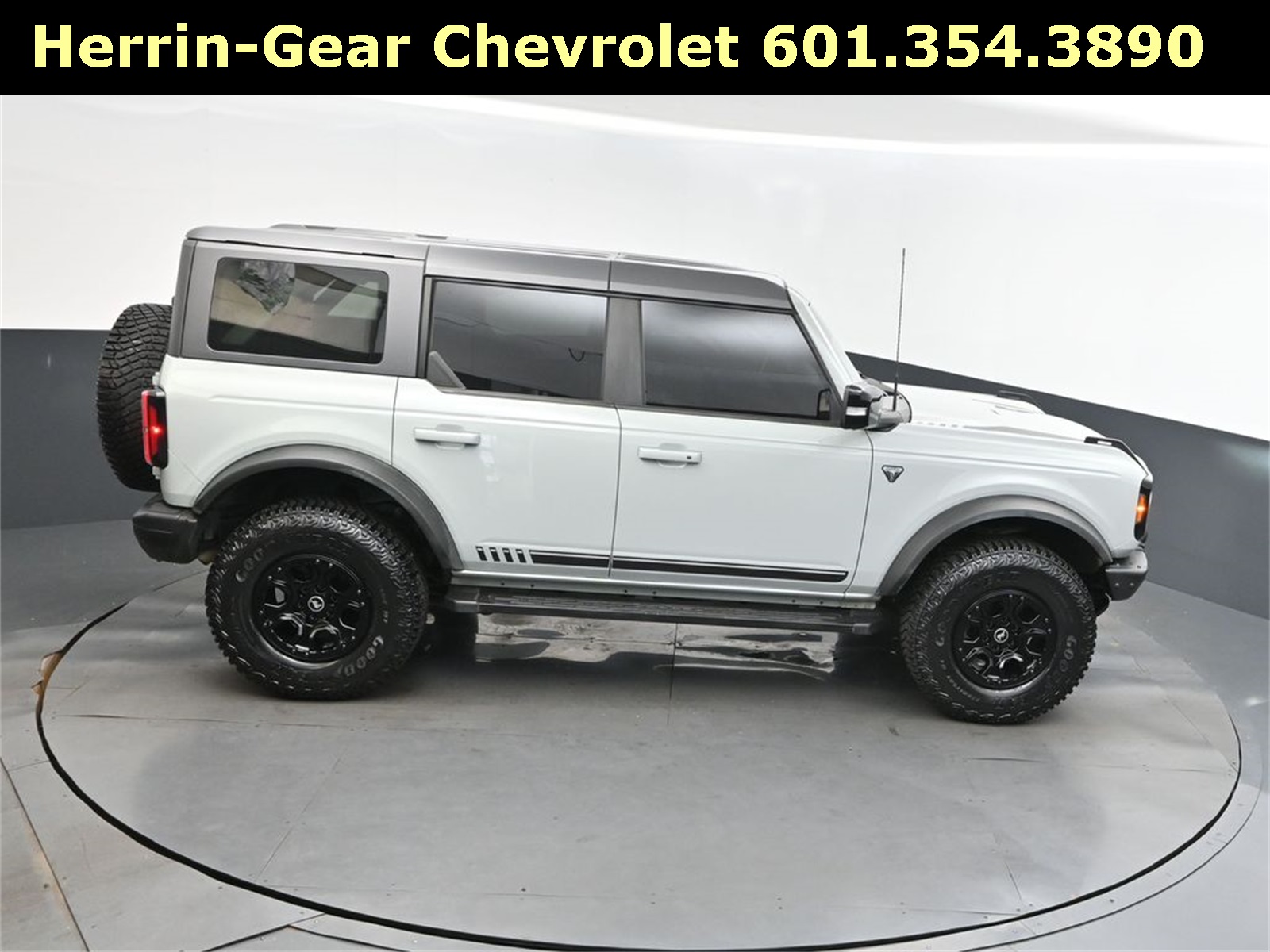 2021 Ford Bronco First Edition photo 33