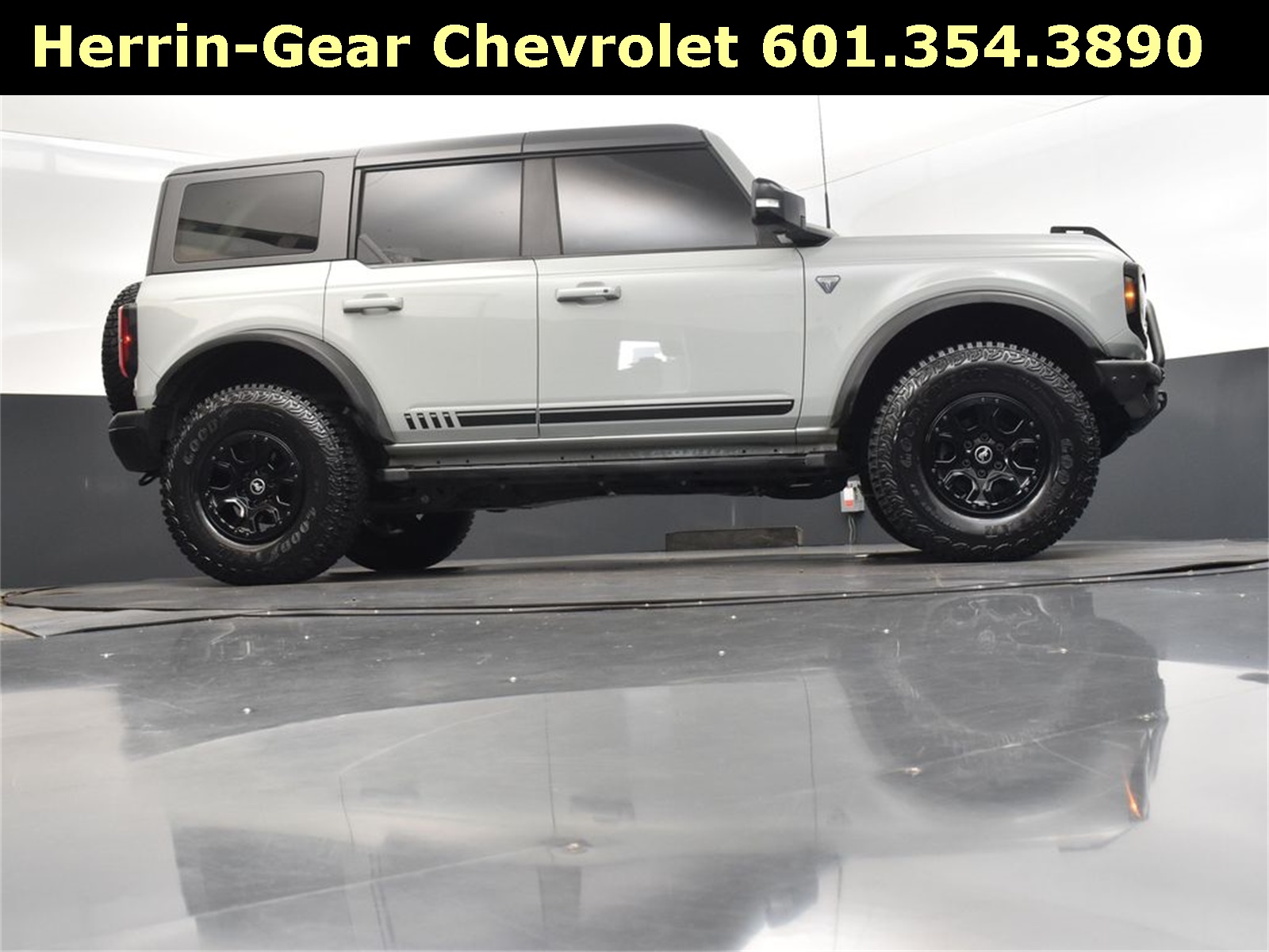 2021 Ford Bronco First Edition photo 40