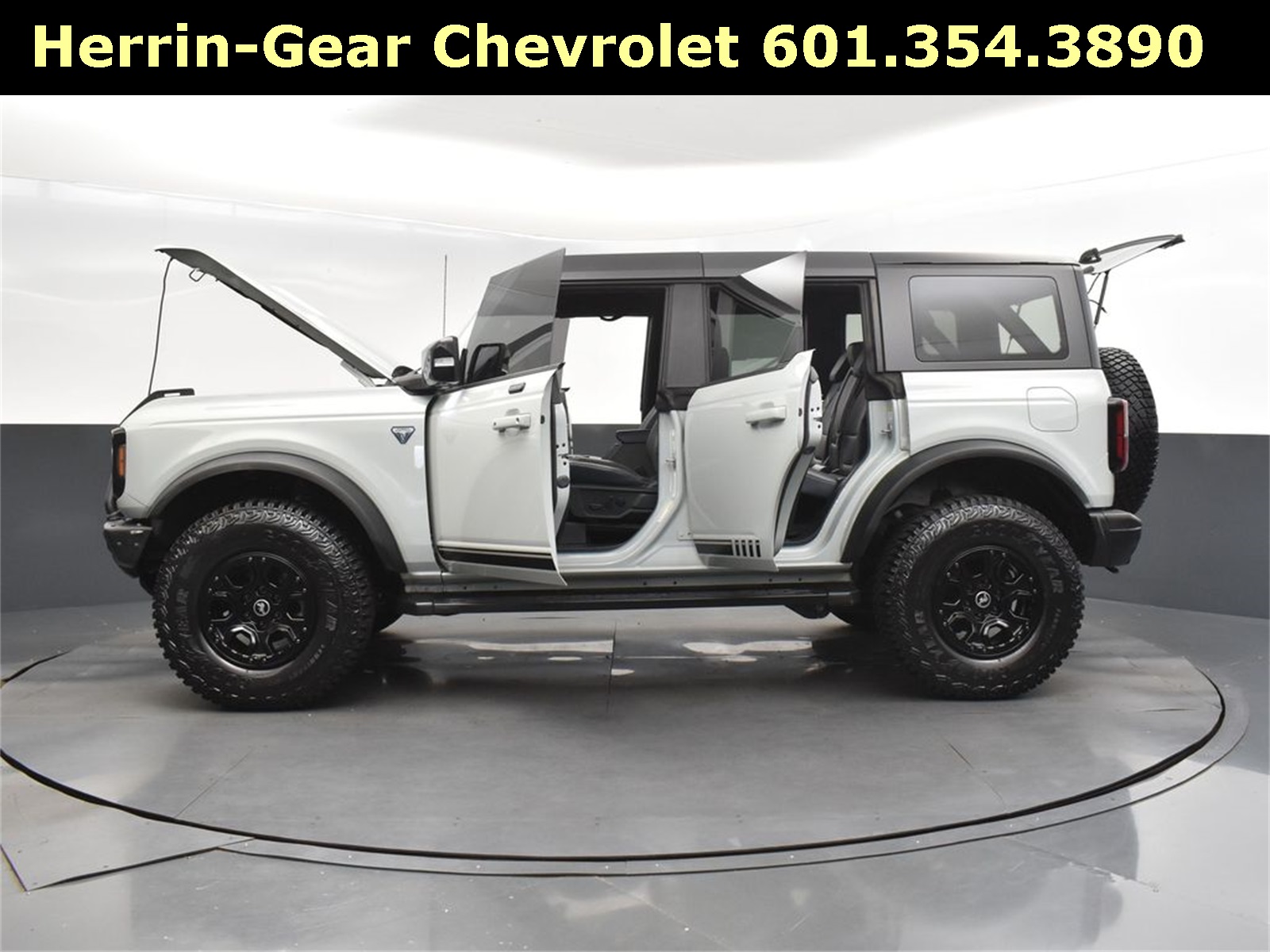 2021 Ford Bronco First Edition photo 43