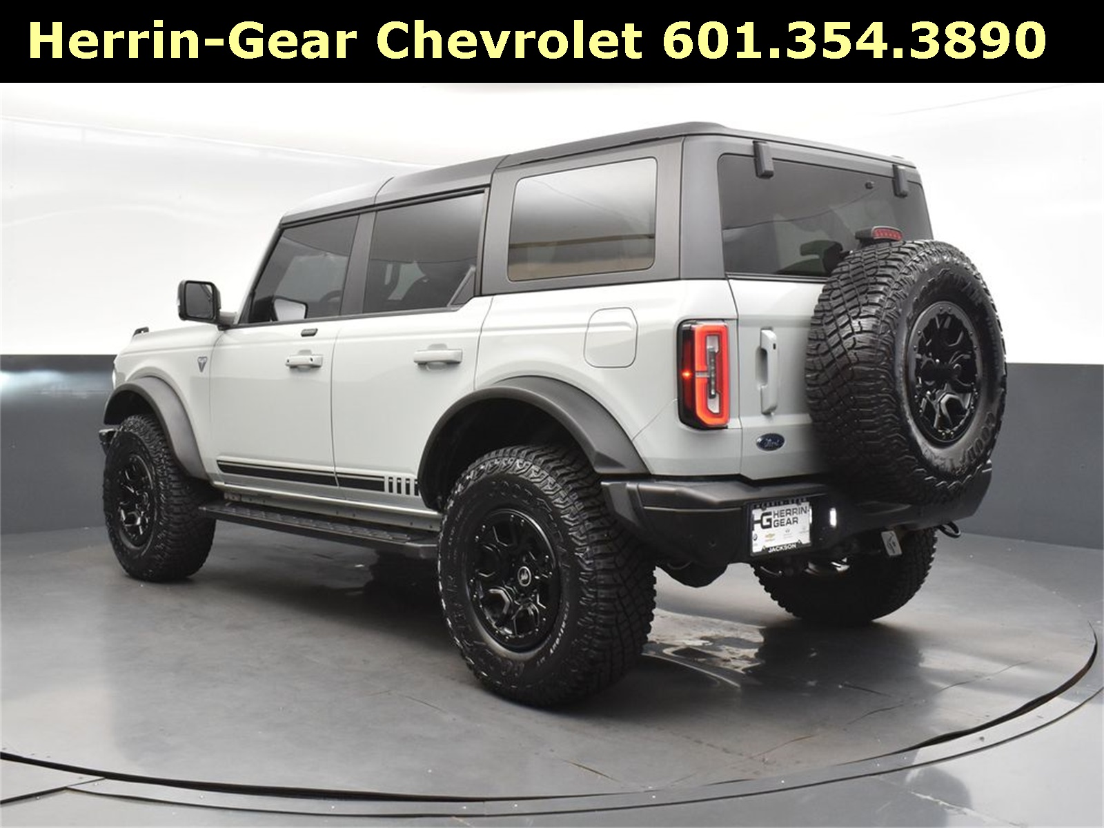 2021 Ford Bronco First Edition photo 5
