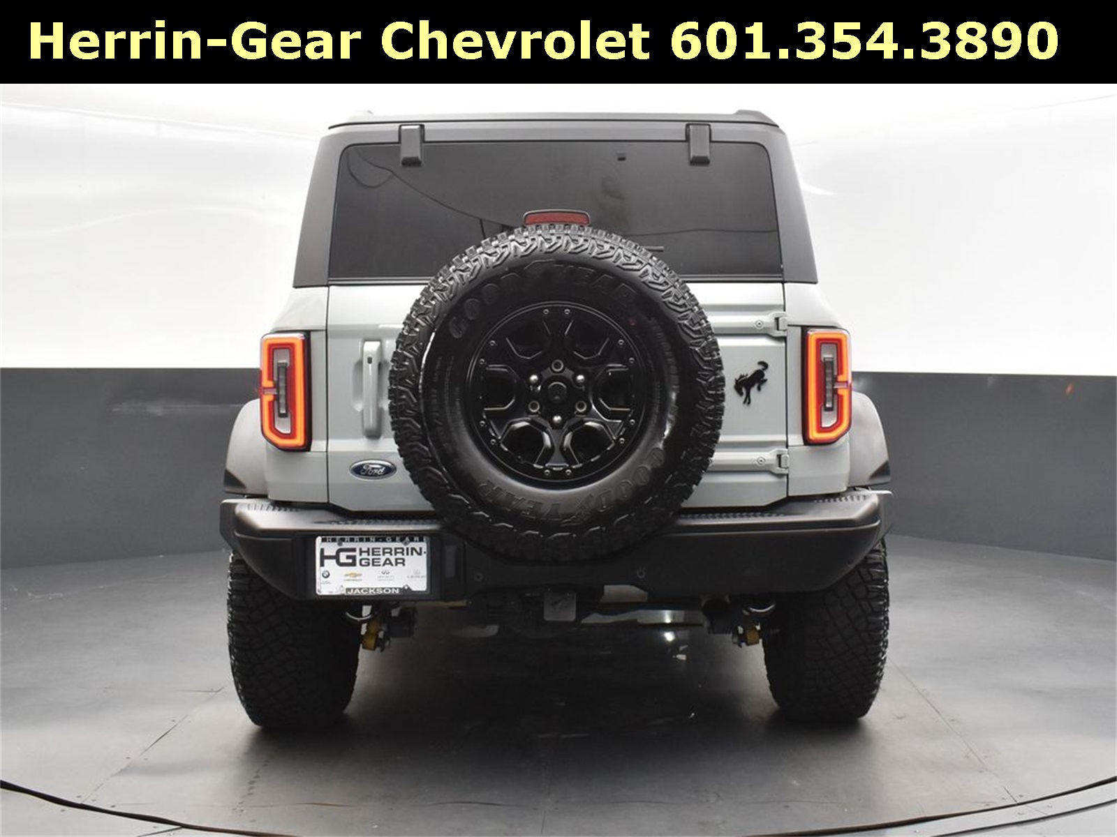2021 Ford Bronco First Edition photo 6