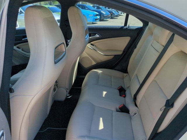 2016 Mercedes Benz CLA 250 4MATIC photo 11