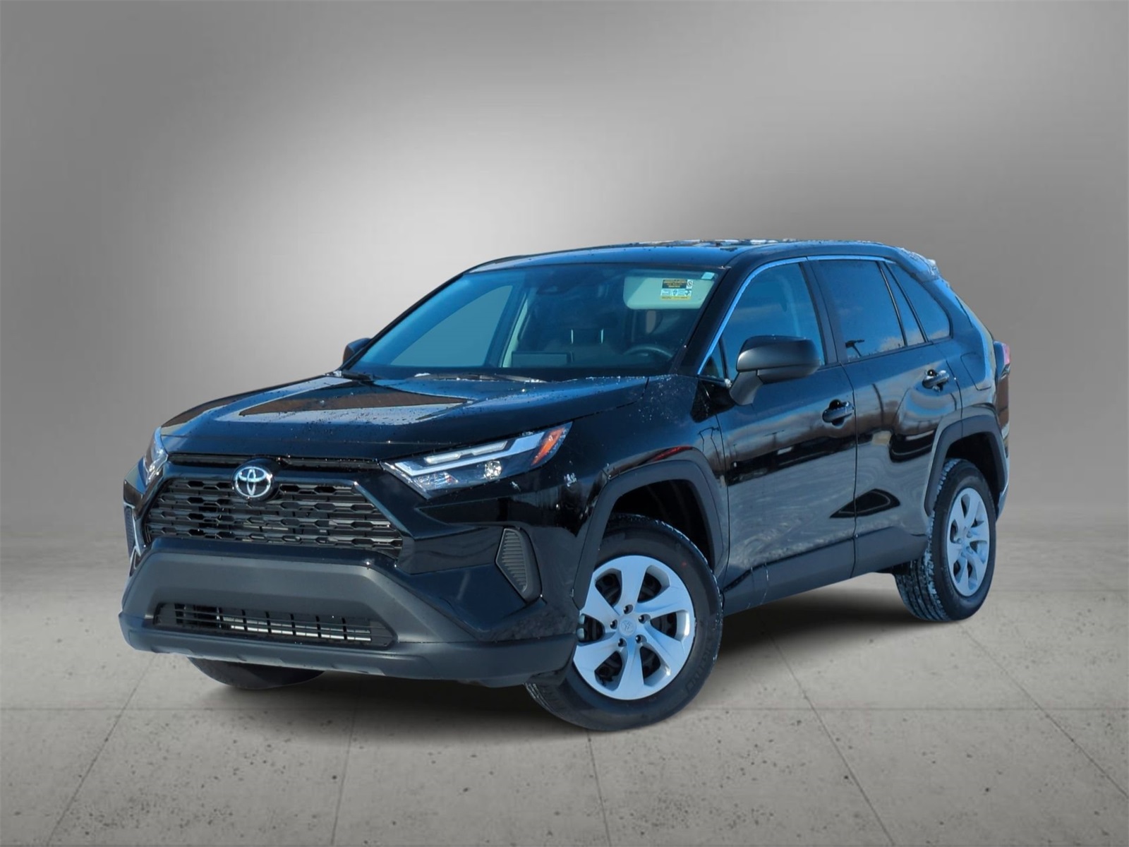 2025 Toyota RAV4 LE's photo
