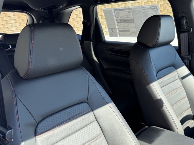 new 2026 Honda CR-V Hybrid car, priced at $41,675