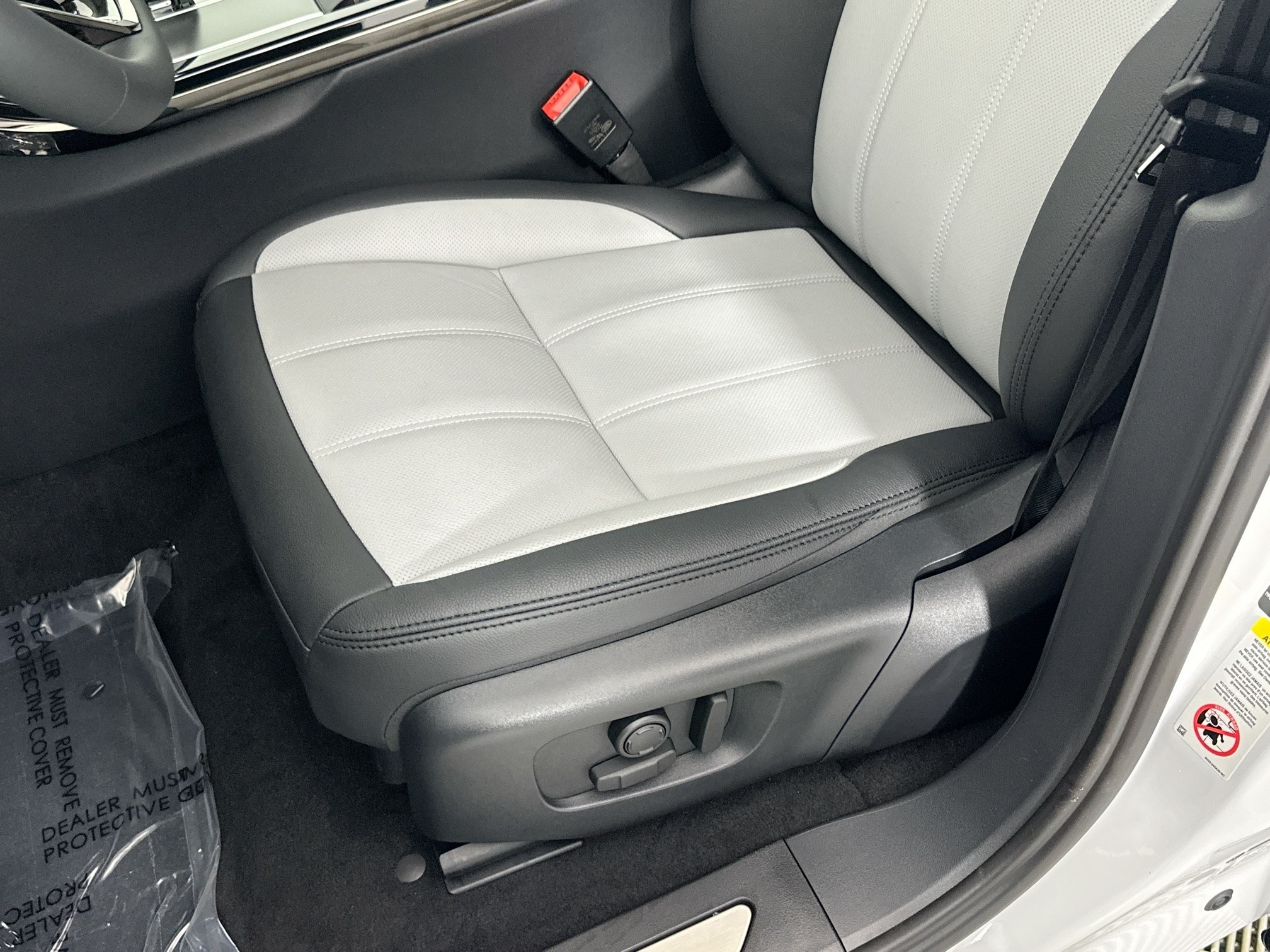 new 2024 Land Rover Range Rover Evoque car, priced at $57,875