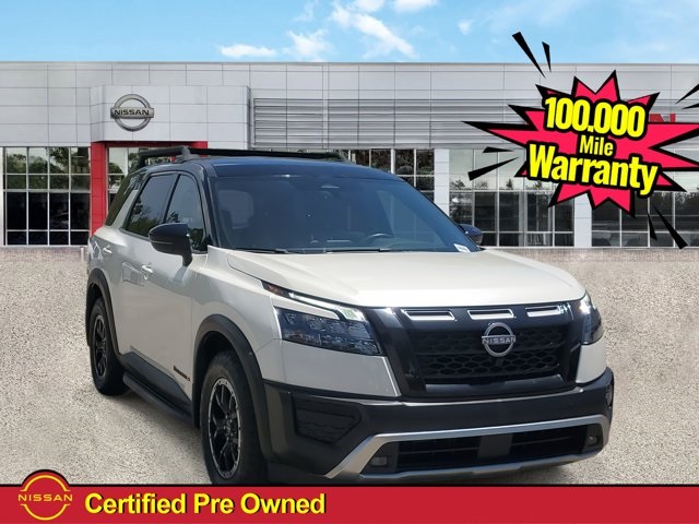 2023 Pearl White Tricoat/Super Black Nissan Pathfinder Rock Creek 4X4 SUV