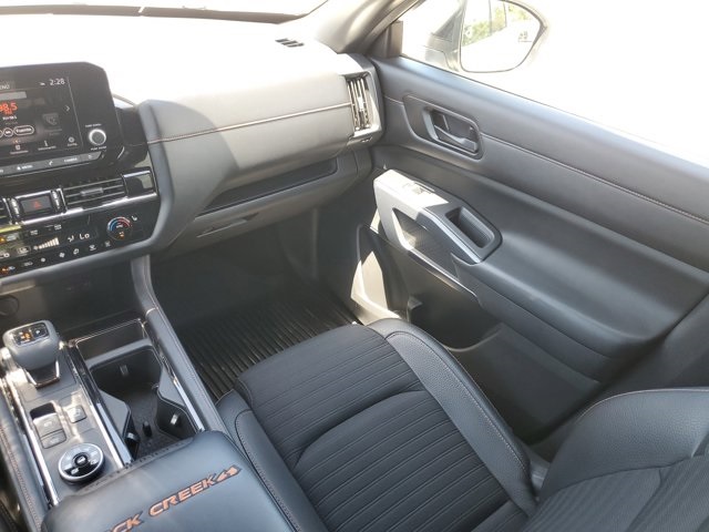 2023 Pearl White Tricoat/Super Black Nissan Pathfinder Rock Creek 4X4 SUV