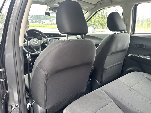 2025 Nissan Kicks Play S photo 12