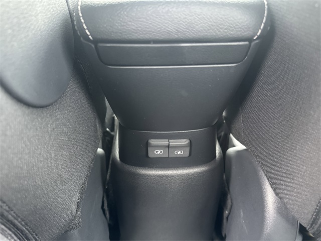 2025 Nissan Kicks Play S photo 13