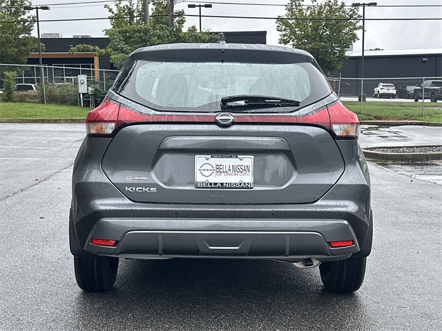 2025 Nissan Kicks Play S photo 14