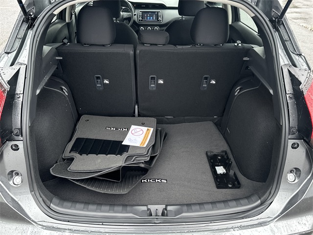 2025 Nissan Kicks Play S photo 15