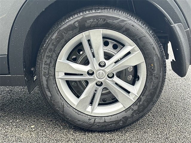 2025 Nissan Kicks Play S photo 16