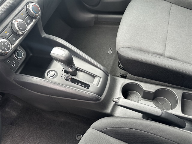 2025 Nissan Kicks Play S photo 5