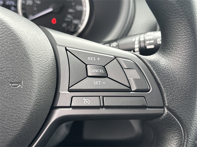 2025 Nissan Kicks Play S photo 6