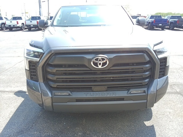 2024 Toyota Tundra SR5's photo