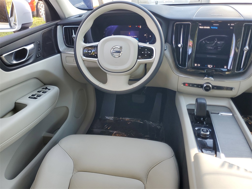 used 2023 Volvo XC60 car, priced at $31,879