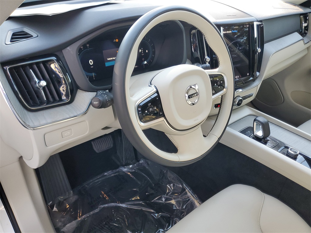 used 2023 Volvo XC60 car, priced at $31,879