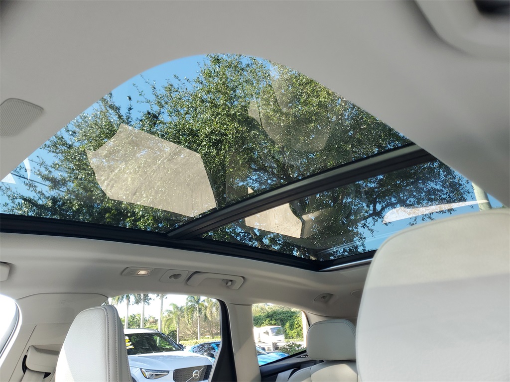 used 2023 Volvo XC60 car, priced at $31,879