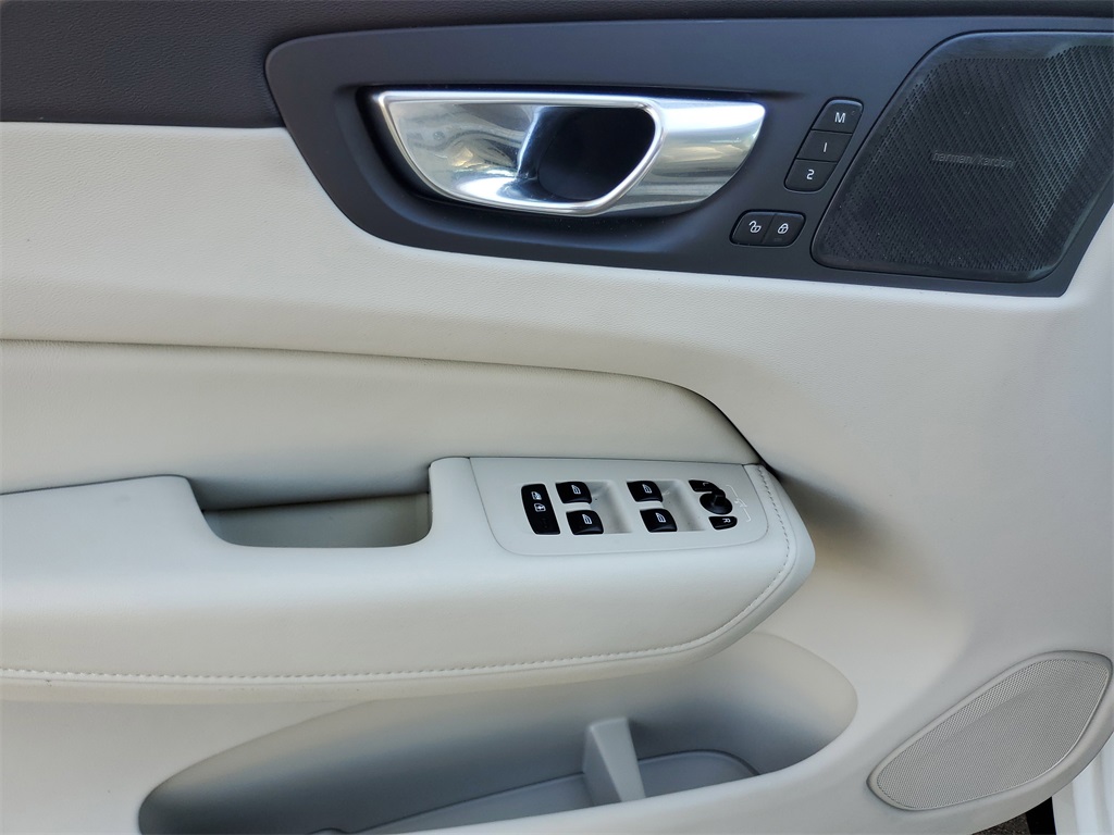 used 2023 Volvo XC60 car, priced at $31,879