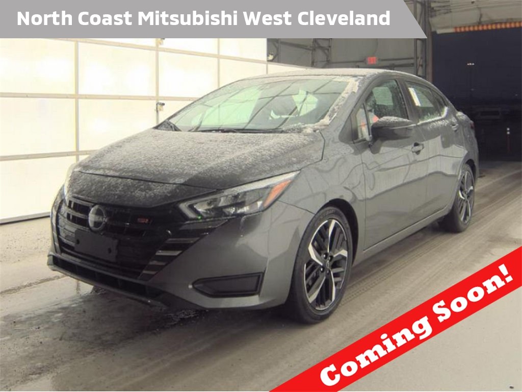 2024 Nissan Versa Sedan SR's photo