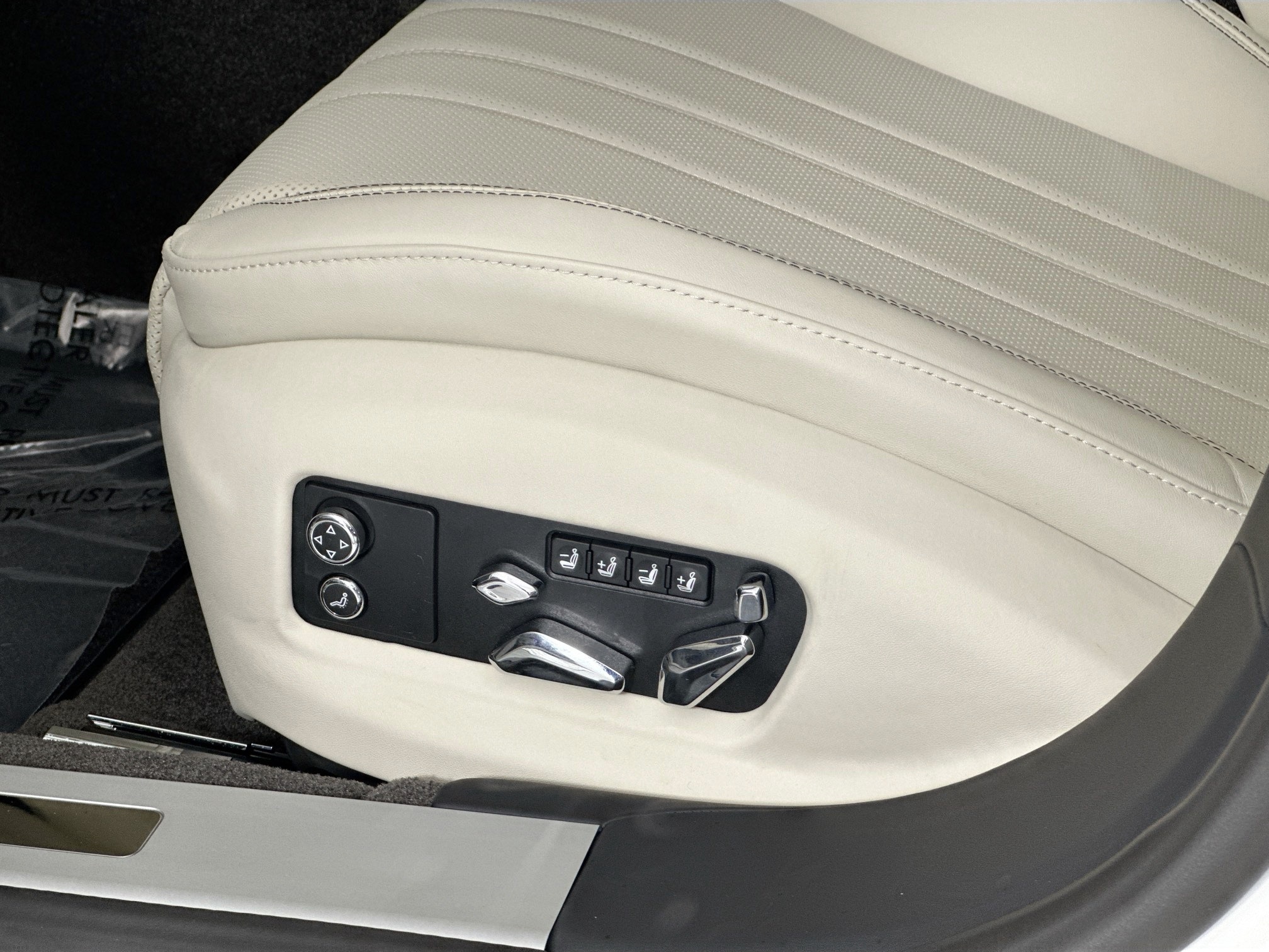 new 2025 Bentley Flying Spur car