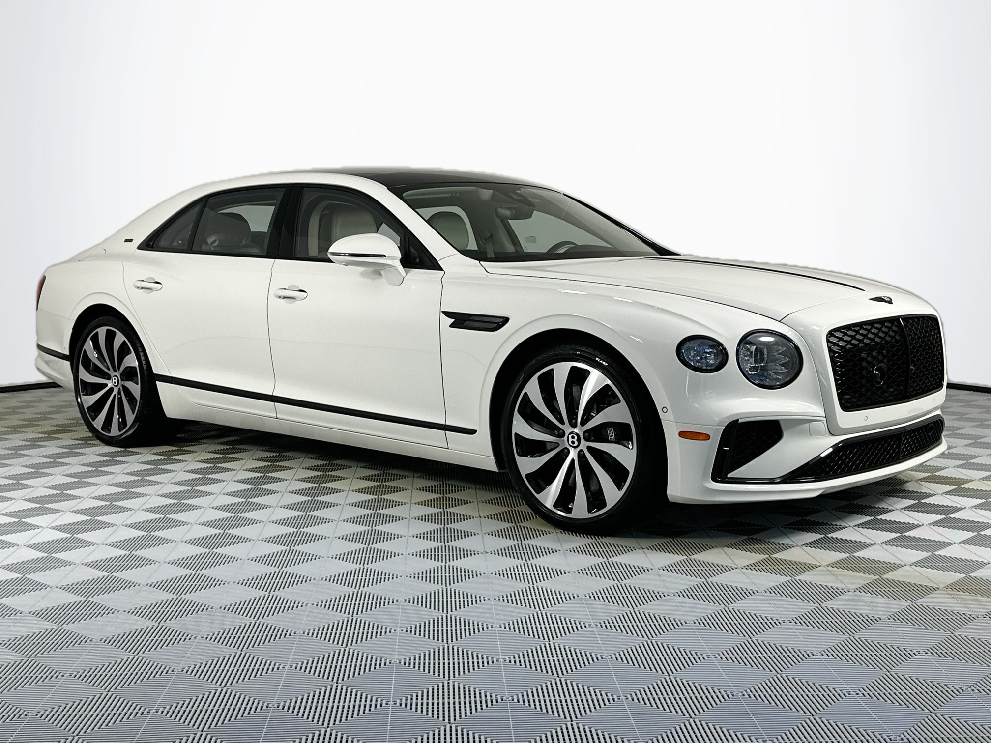 new 2025 Bentley Flying Spur car