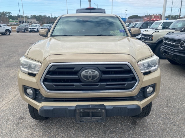 2018 Toyota Tacoma SR5's photo