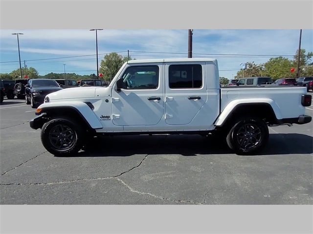 2025 Jeep Gladiator Sport S