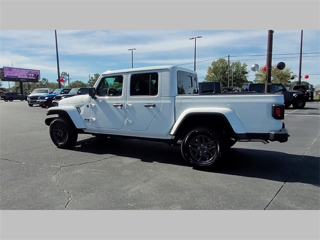 2025 Jeep Gladiator Sport S