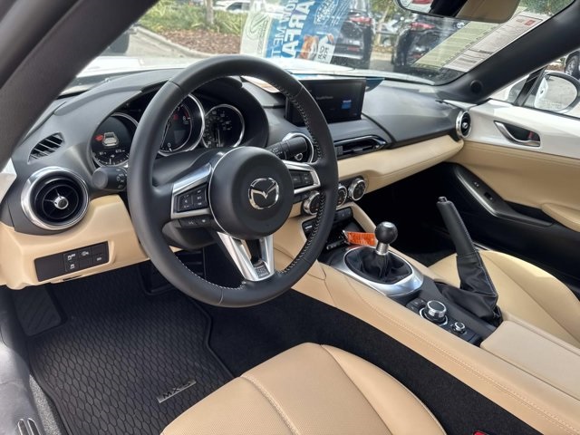 2024 Mazda MX-5 Miata Miata RF Grand Touring photo 11