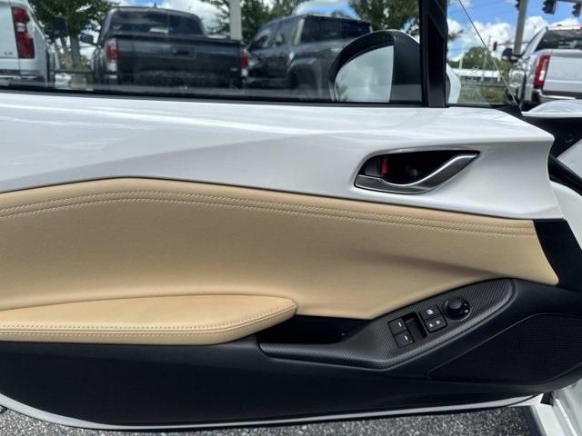 2024 Mazda MX-5 Miata Miata RF Grand Touring photo 7